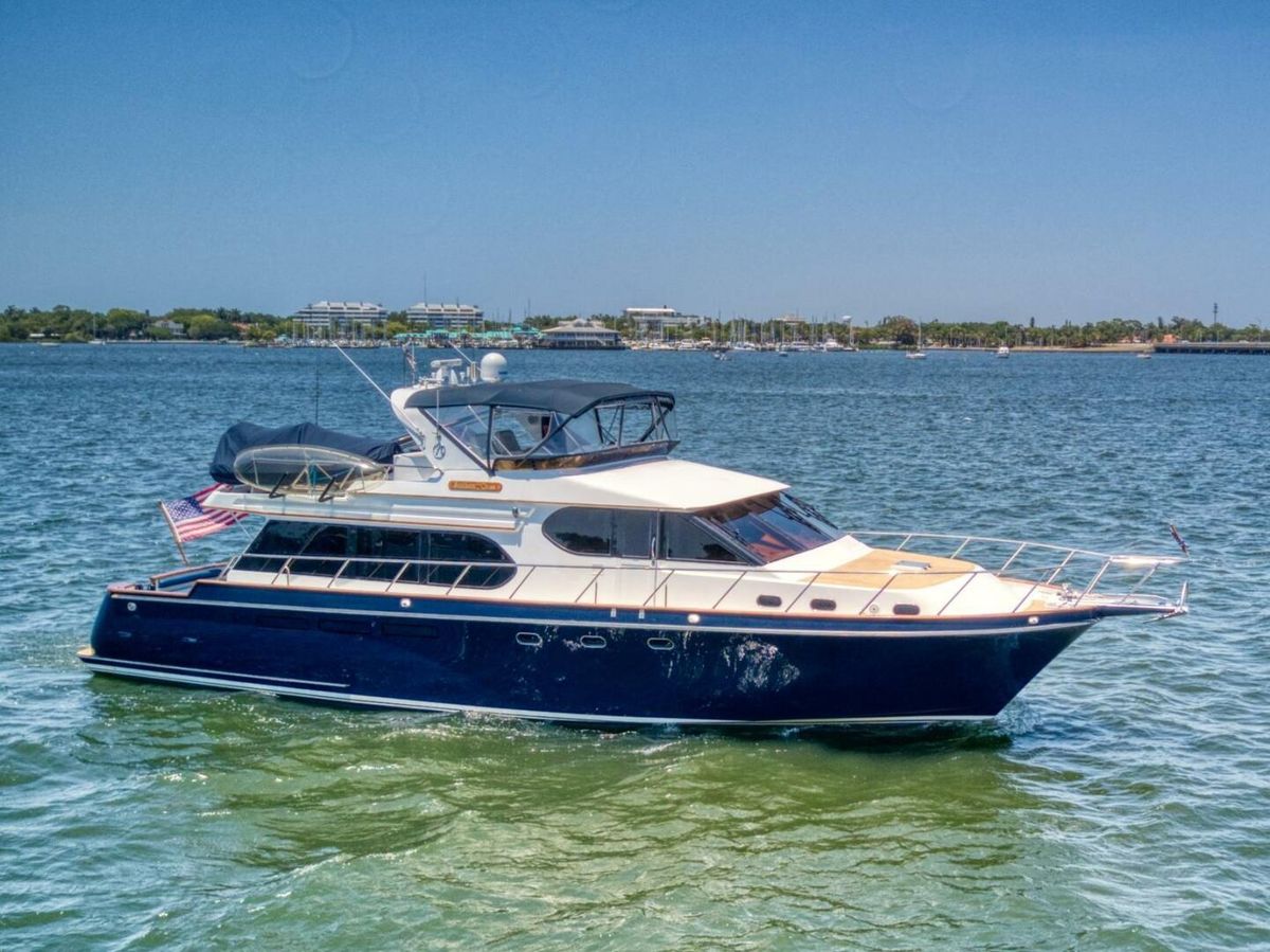 2000 Ocean Alexander 61 