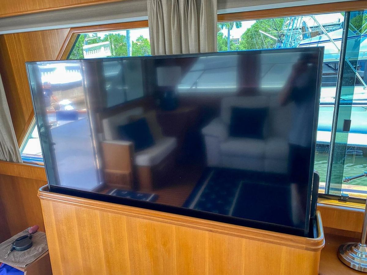 2000 Ocean Alexander 61 