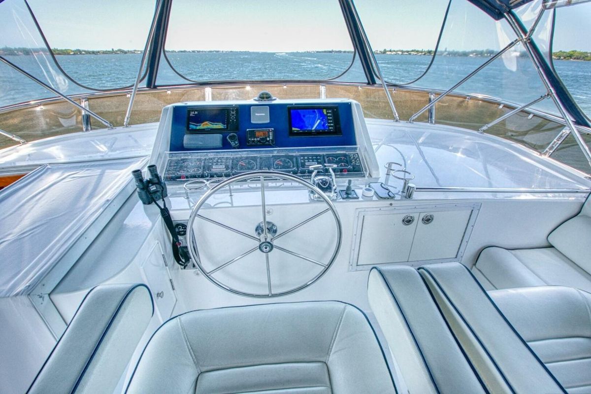 2000 Ocean Alexander 61 