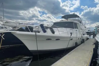 Meridian 490 Pilothouse