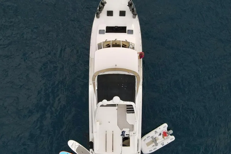  Yacht Photos Pics Aerial view of 2006 Meridian 490 Pilothouse yacht on open water.