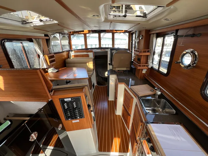 Salty Bliss Yacht Photos Pics 