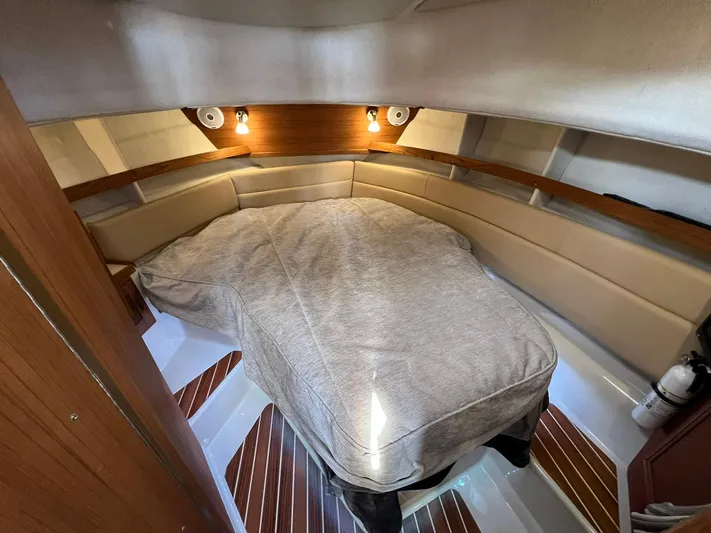 Salty Bliss Yacht Photos Pics 