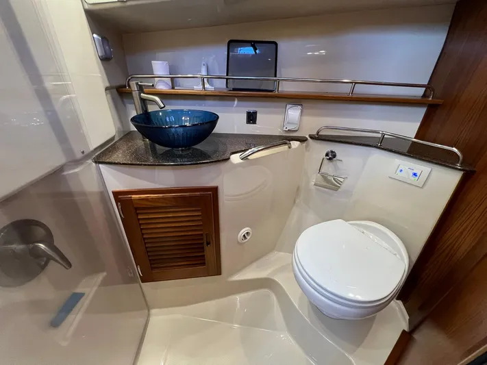 Salty Bliss Yacht Photos Pics 