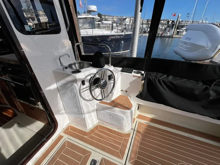 Salty Bliss Yacht Photos Pics 