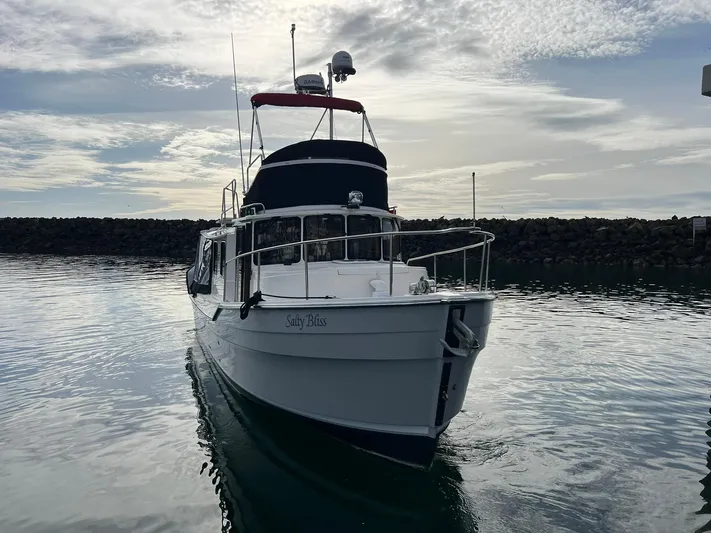 Salty Bliss Yacht Photos Pics 
