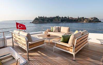 Yacht