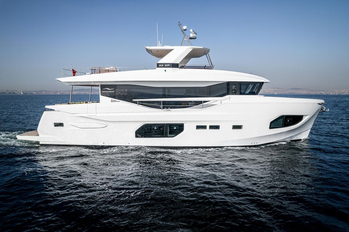 2022 Numarine 74 