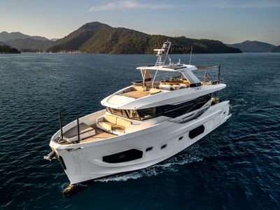 Yacht