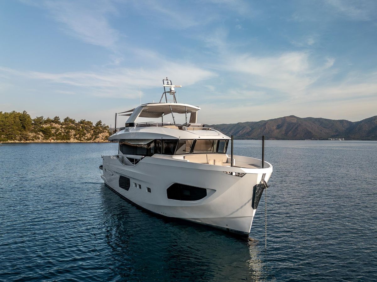 2022 Numarine 74 