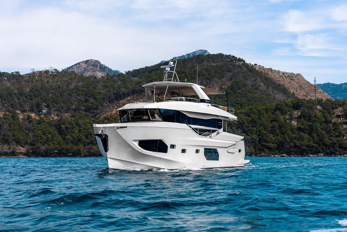 2022 Numarine 74 