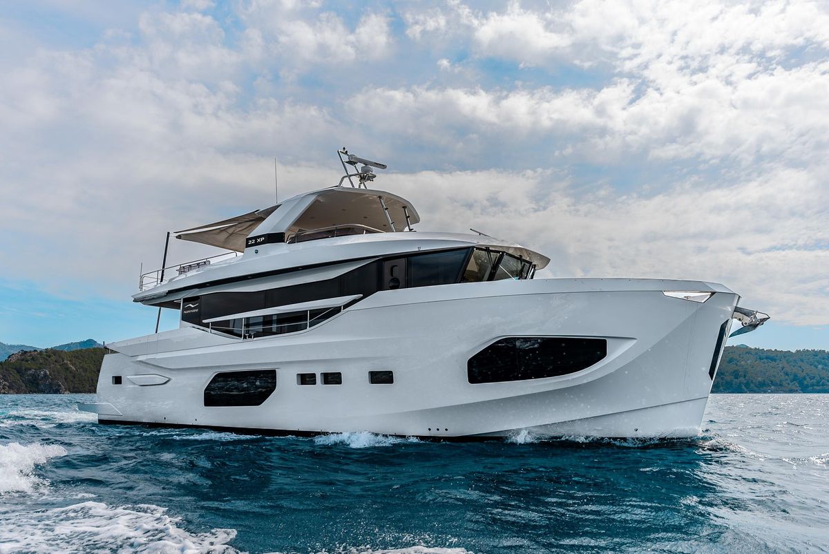 2022 Numarine 74 