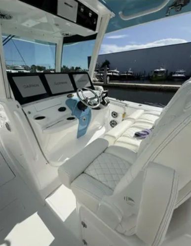Yacht Photo 15