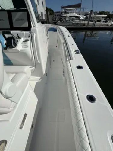 Yacht Photo 18