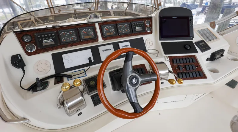 Tops Off Yacht Photos Pics 2001 48' Sea Ray 480 Tops Off Flybridge