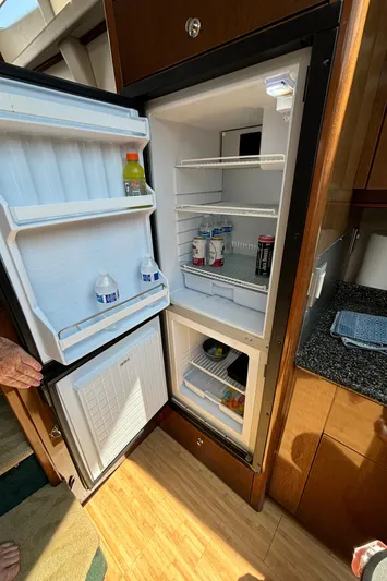 Marg-a Rita Yacht Photos Pics Refrigerator/Freezer