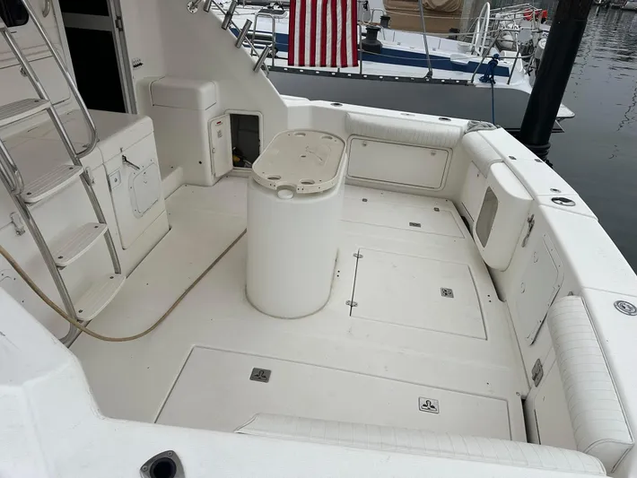  Yacht Photos Pics Aft Deck