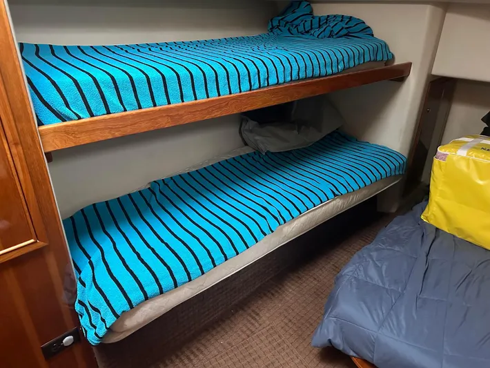  Yacht Photos Pics Second Stateroom