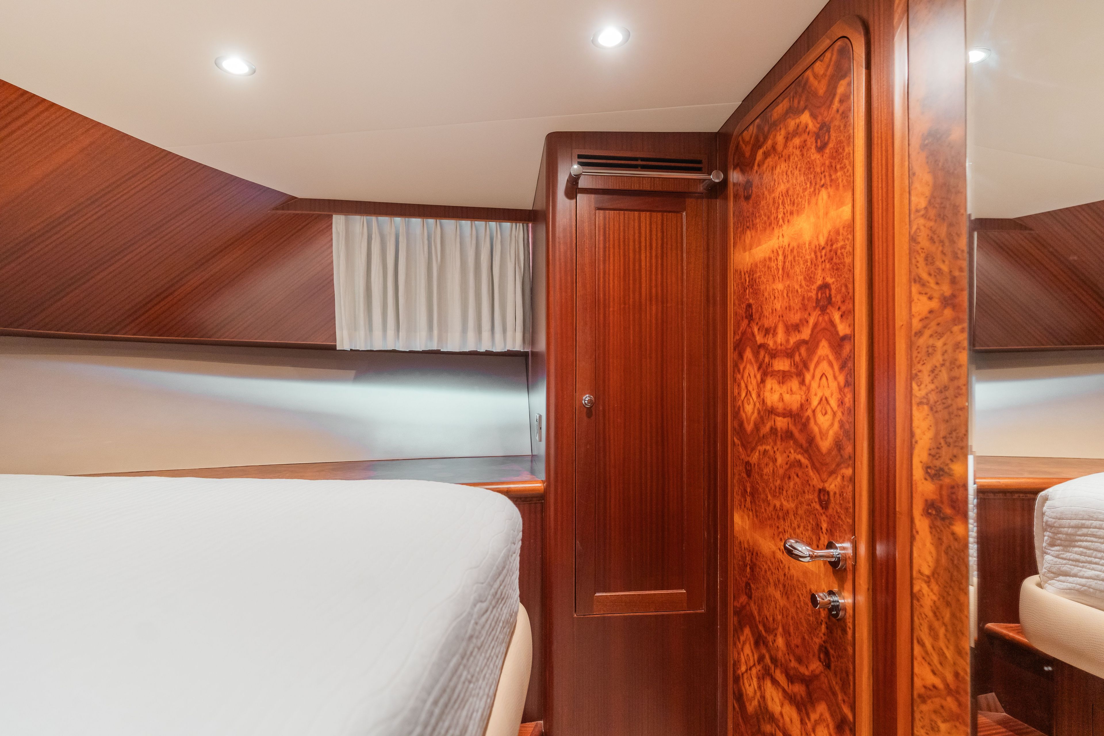 2013 Ocean Alexander 69 