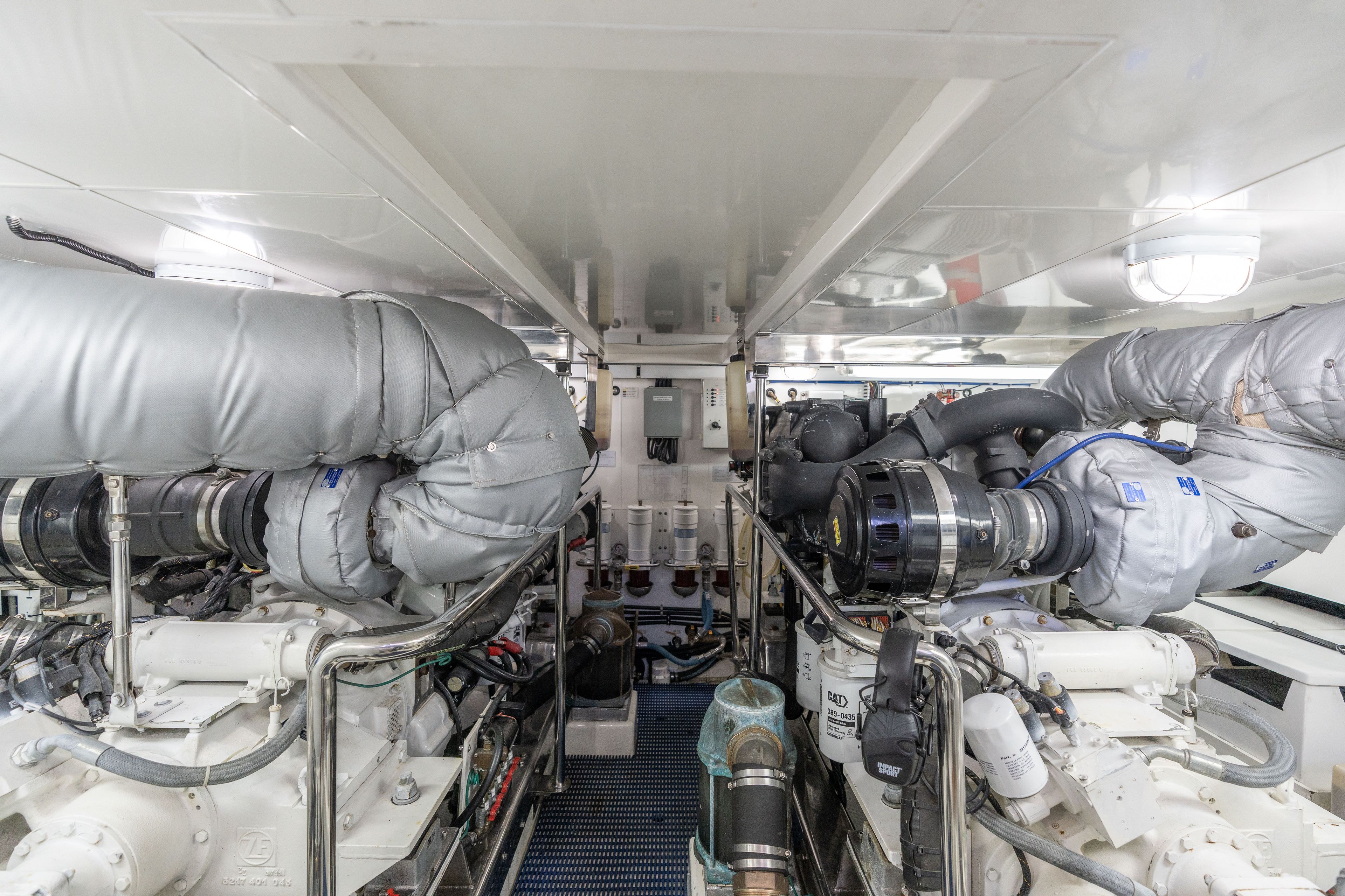 2013 Ocean Alexander 69 