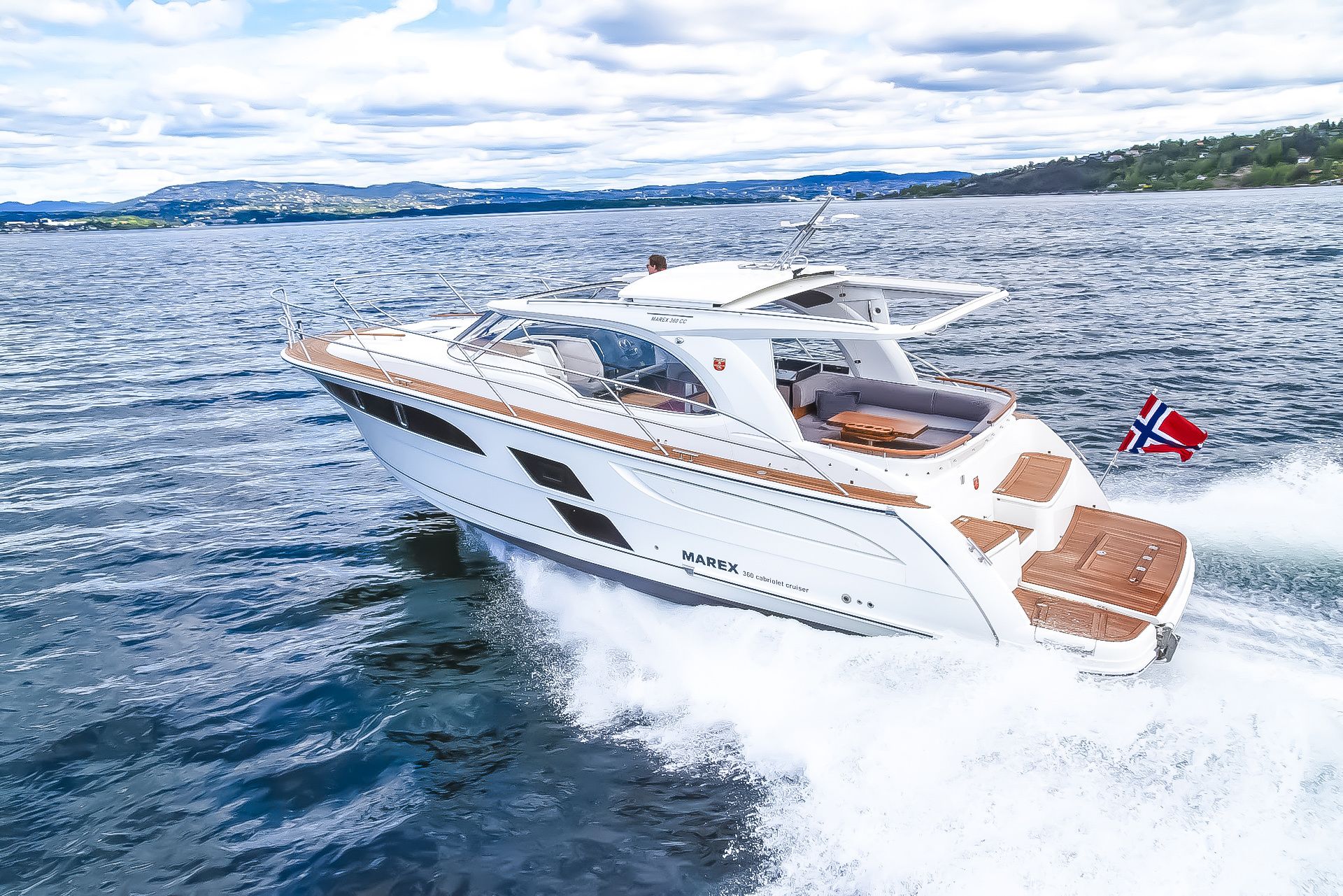 2025 Marex 360 Cabriolet Cruiser