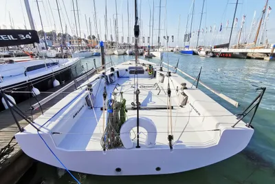 2019 Melges IC37