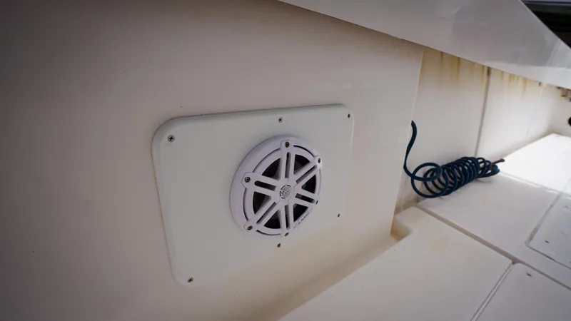  Yacht Photos Pics Speaker on 2006 SeaVee 34 CC boat deck, with coiled cable nearby.