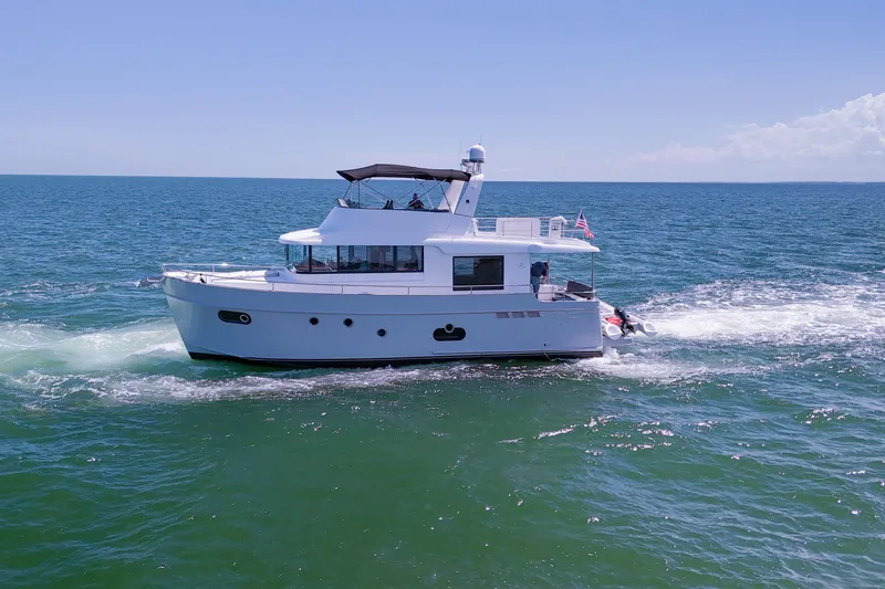 Balena Yacht Photos Pics 