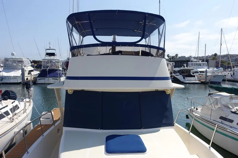 Miss B Haven Yacht Photos Pics FLYBRIDGE