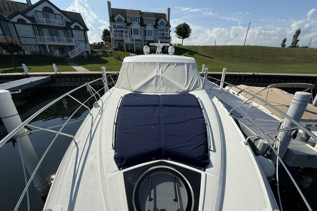 2013 Cruisers Yachts 45 