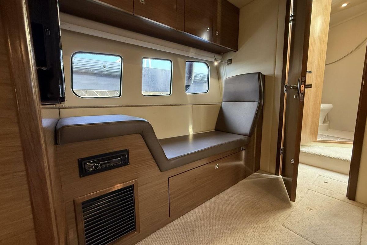 2013 Cruisers Yachts 45 
