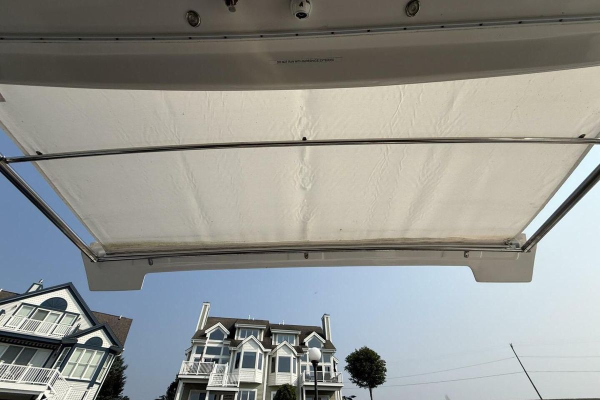 2013 Cruisers Yachts 45 