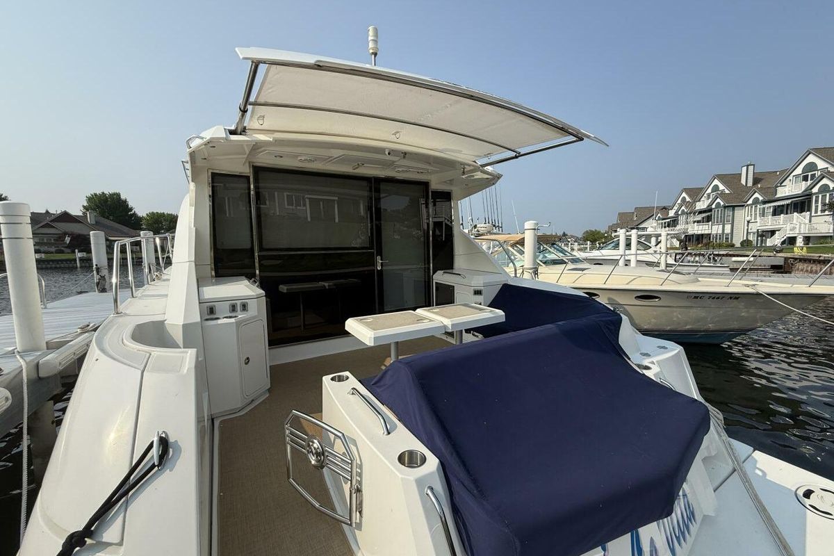 2013 Cruisers Yachts 45 