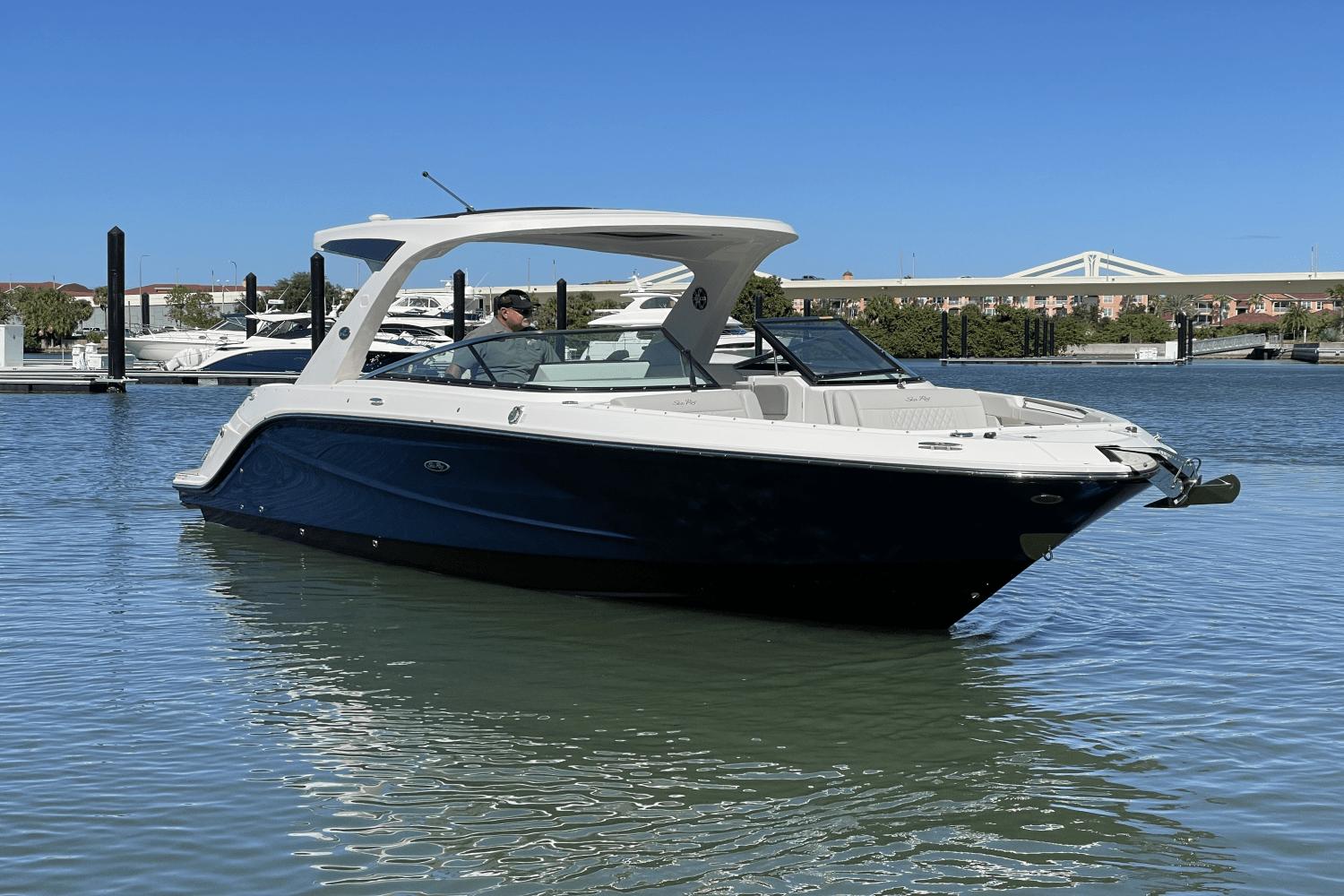 2024 Sea Ray 310 SLX Outboard Runabout for sale YachtWorld