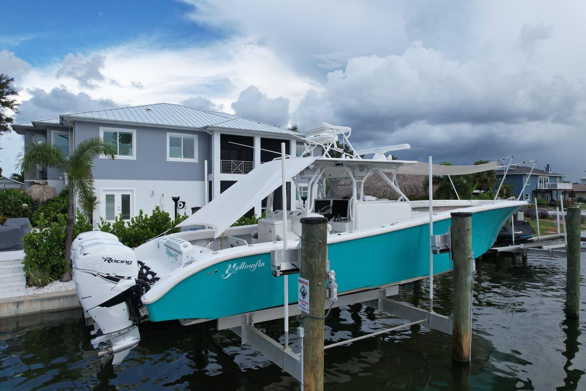 2009 Yellowfin 42 