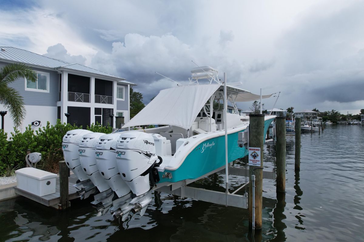 2009 Yellowfin 42 