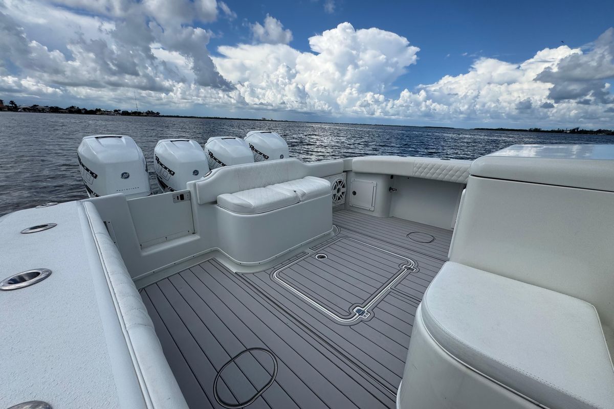 2009 Yellowfin 42 