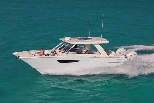  Yacht Photos Pics Manufacturer Provided Image