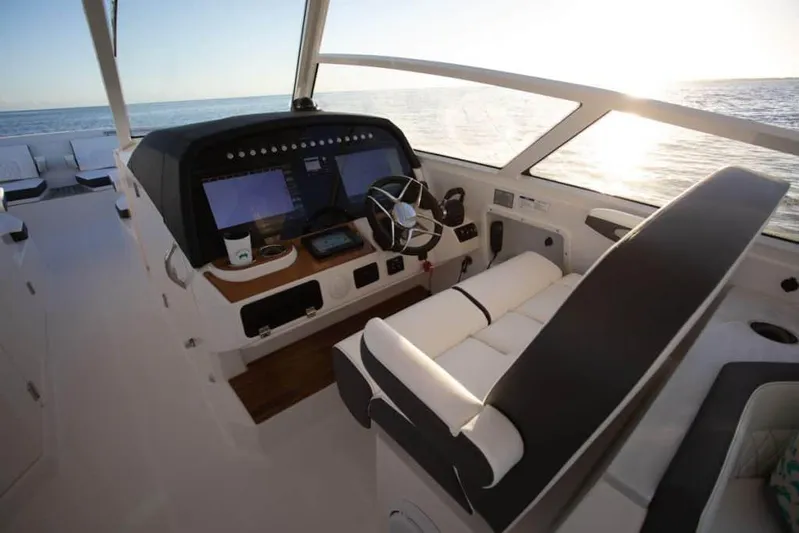  Yacht Photos Pics Manufacturer Provided Image