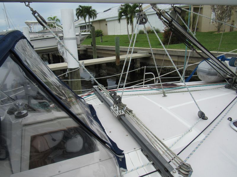 2004 Catalina 350