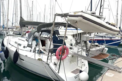 Beneteau Oceanis Clipper 373