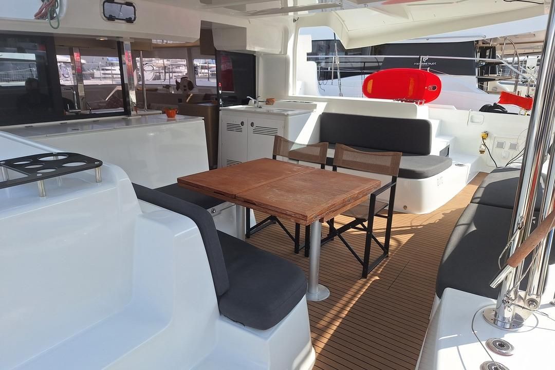 2023 Lagoon 45 