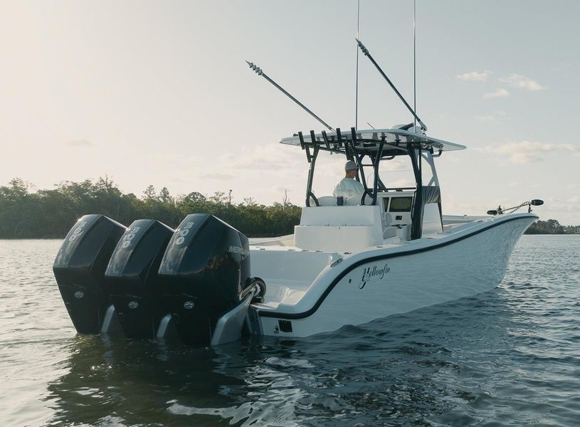 2021 Yellowfin 34 Offshore