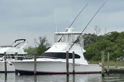 Luhrs Tournament 380 Convertible