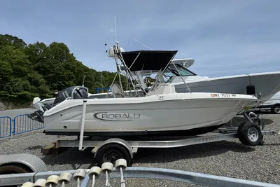 Robalo R180