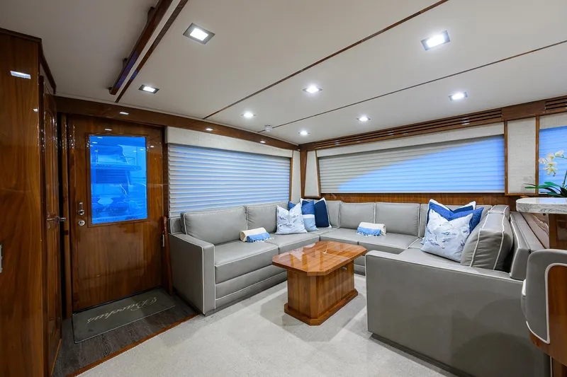 Bacchus Yacht Photos Pics Viking 72 Bacchus - Interior Salon