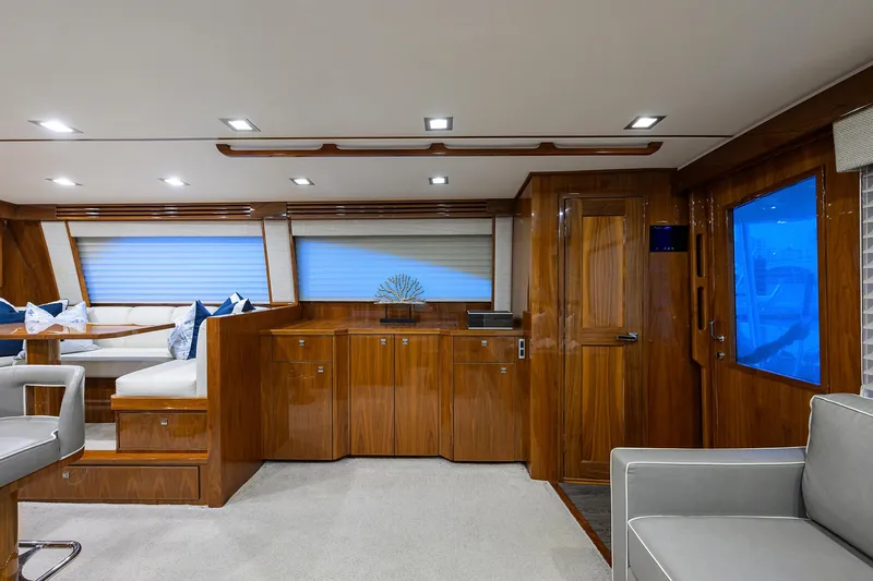 Bacchus Yacht Photos Pics Viking 72 Bacchus - Interior Salon