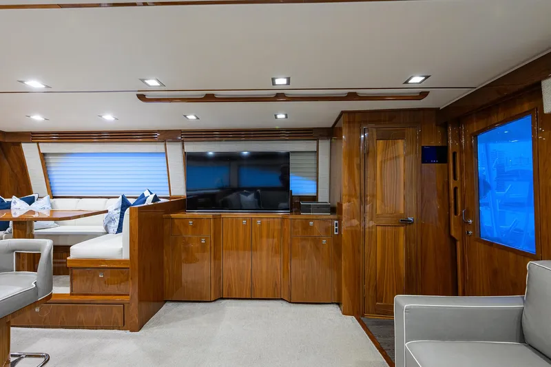 Bacchus Yacht Photos Pics Viking 72 Bacchus - Interior Salon
