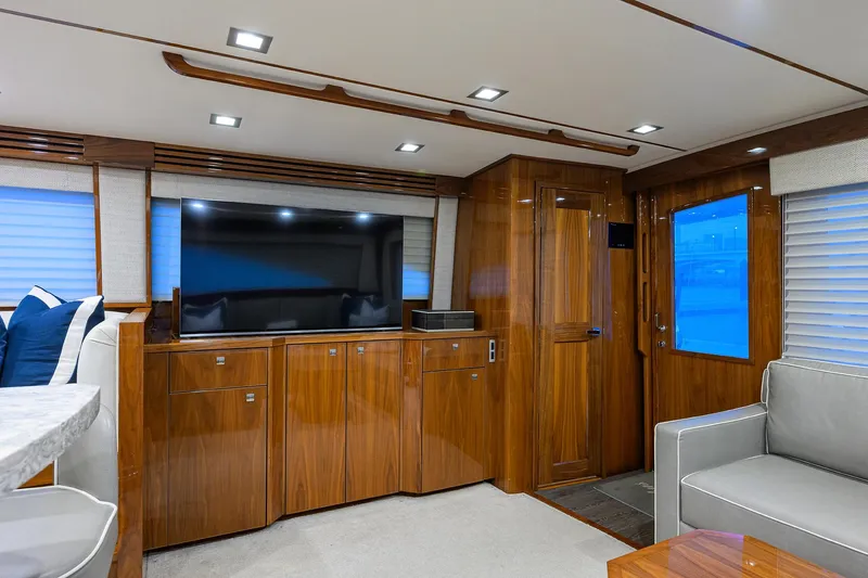 Bacchus Yacht Photos Pics Viking 72 Bacchus - Interior SalonViking 72 Bacchus - Interior Salon