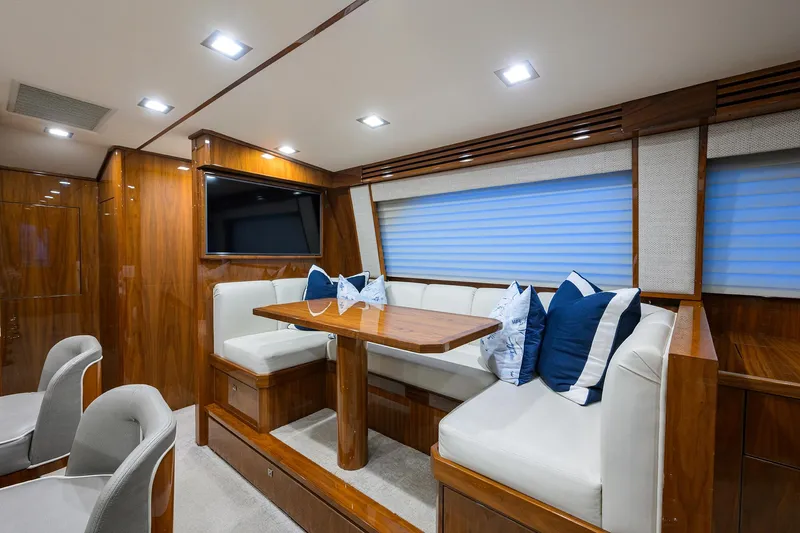Bacchus Yacht Photos Pics Viking 72 Bacchus - Interior Dinette